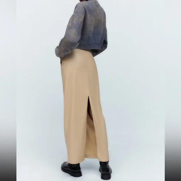 Zara Cream Faux Leather Back Slit Skirt - Picture 2 of 5